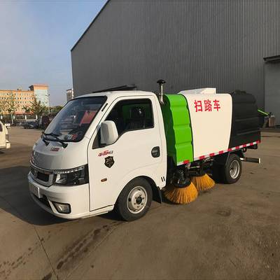東風柴油小型掃路車 一車多能，冬季除雪與四季清掃的完美解決方案